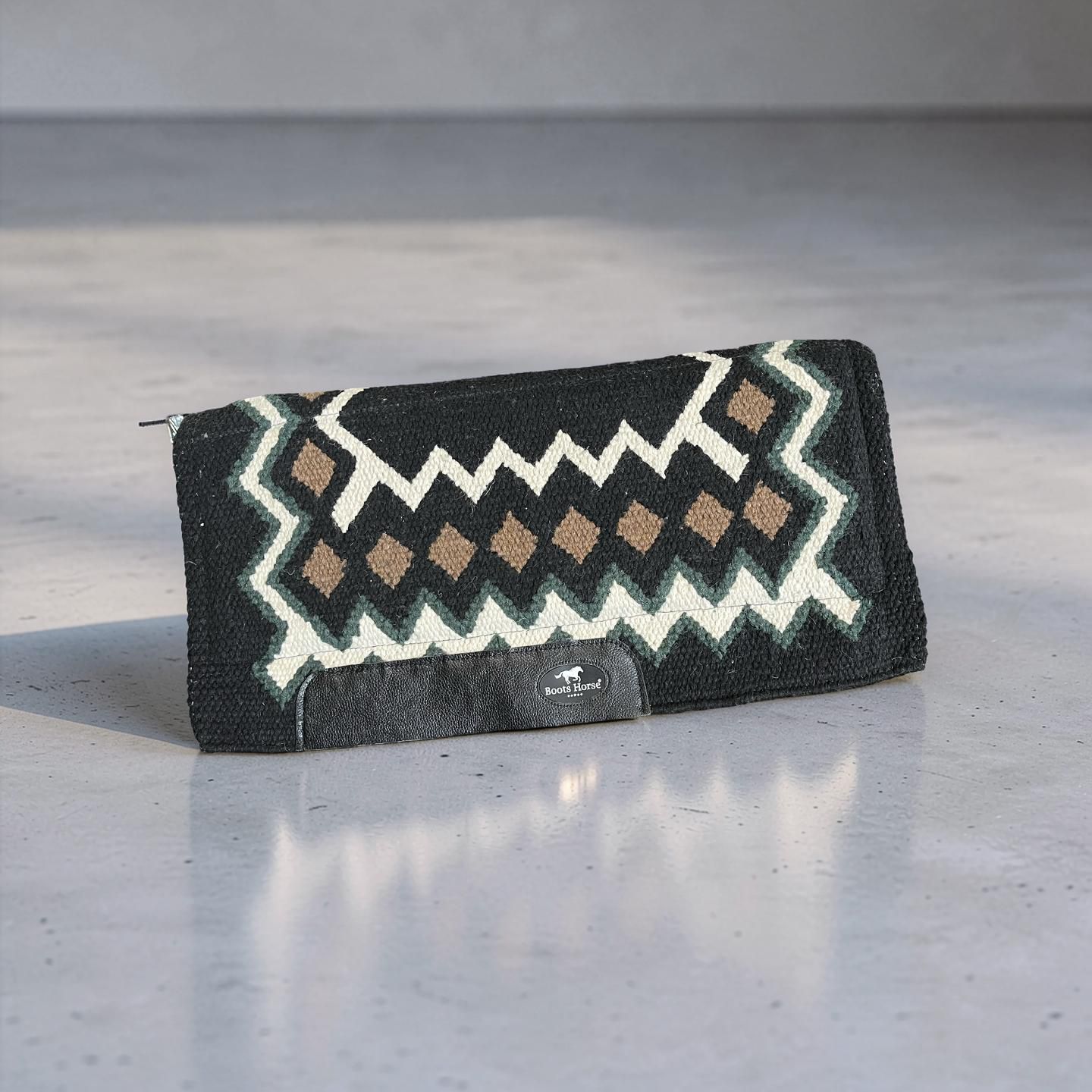 Manta Navajo Tambor 30x32 Preto/Verde Musgo/Creme/Marrom Cód. 1801