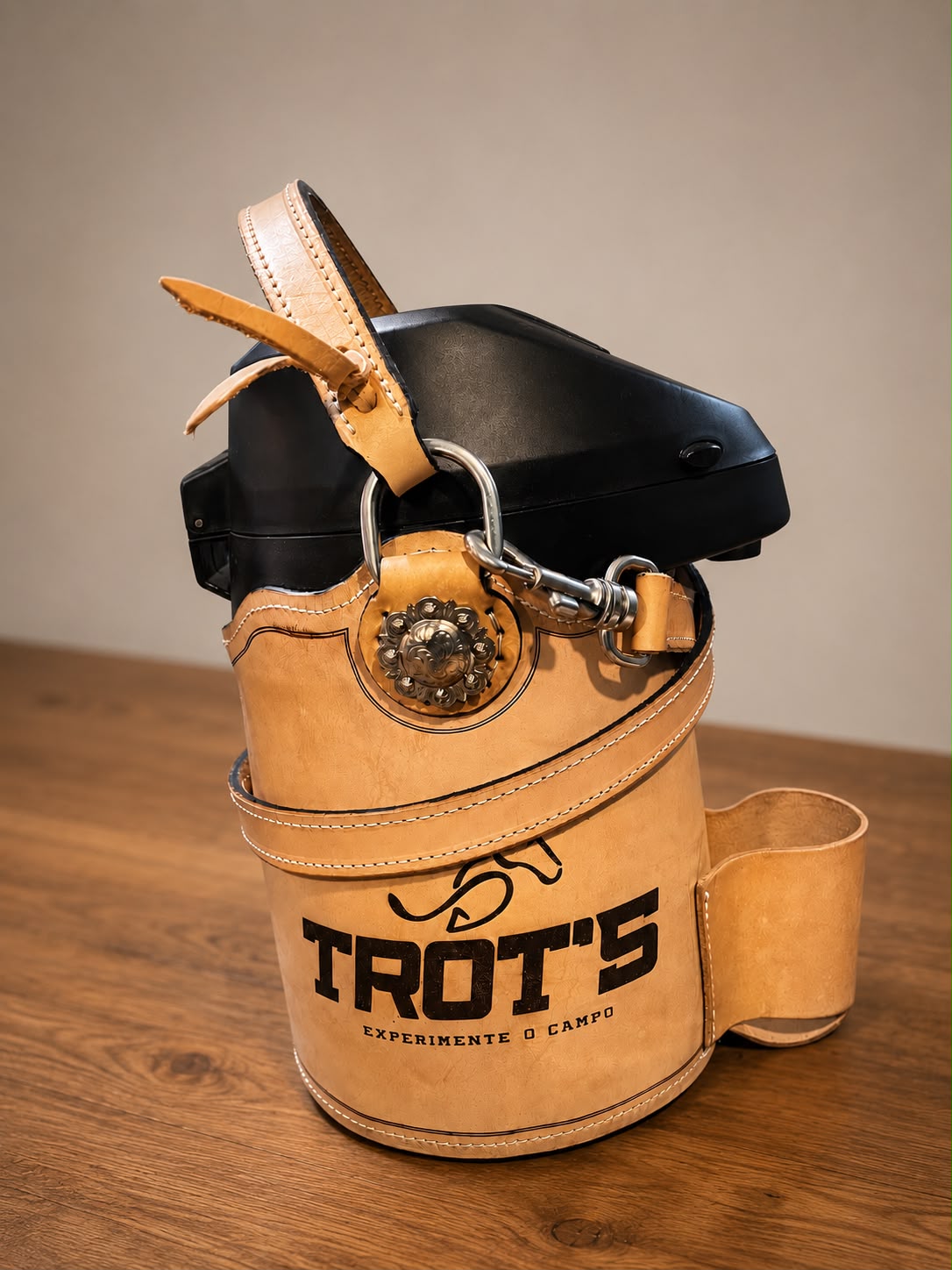 Garrafa Térmica Couro Trot´s
