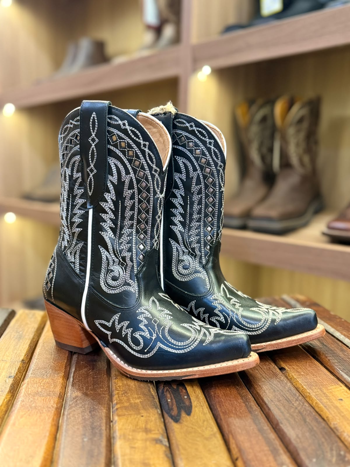 Bota Feminina 264501 CC Preta Goyazes